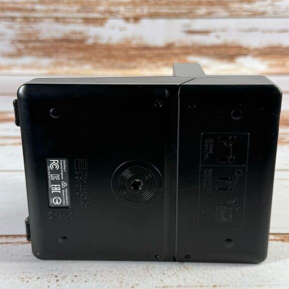 Polaroid OneStep 2 i-Type Instant Film Camera Gray Built-in Flash - Picture 5 of 6